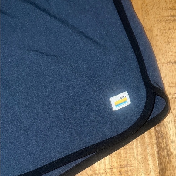 Vuori Blue Athletic Shorts Lightweight Modern Design - Picture 2 of 5